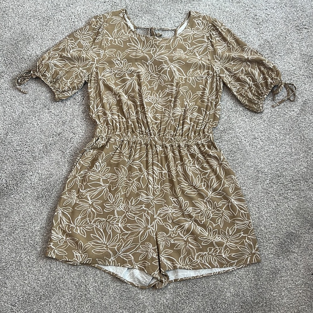LOFT Beach Leafed Tie Back Romper - Picture 4 of 10